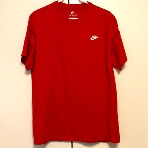Nike Mens Tee, like new, embroidered logo, large